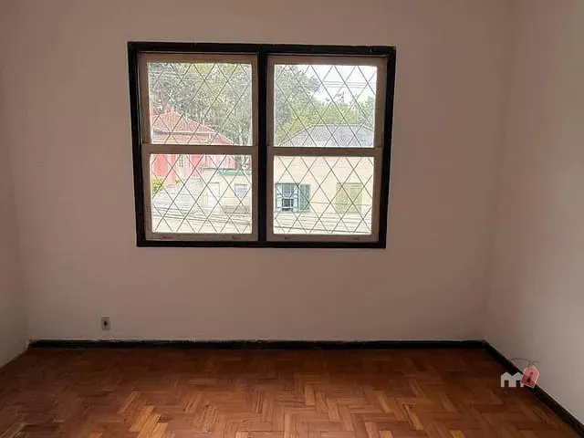 Sobrado 2 quartos e 1 banheiro, à venda, no bairro Caxambu em Petrópolis