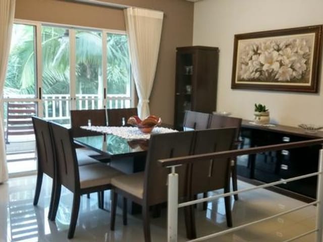Foto do Sobrado - Sobrado com 4 dormitórios à venda, 400 m² por R$ 1.480.000,00 - Urbanova - São José dos Campos/SP | INDEPENDENCE NEGOCIOS IMOBILIARIOS LTDA