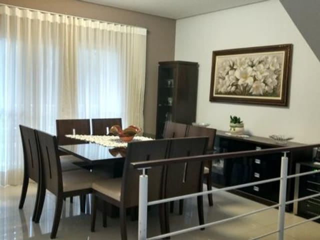 Foto do Sobrado - Sobrado com 4 dormitórios à venda, 400 m² por R$ 1.480.000,00 - Urbanova - São José dos Campos/SP | INDEPENDENCE NEGOCIOS IMOBILIARIOS LTDA