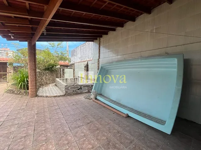 Sobrado com 300m² 2 quartos e 3 banheiros, à venda, no bairro Indaiá em Caraguatatuba