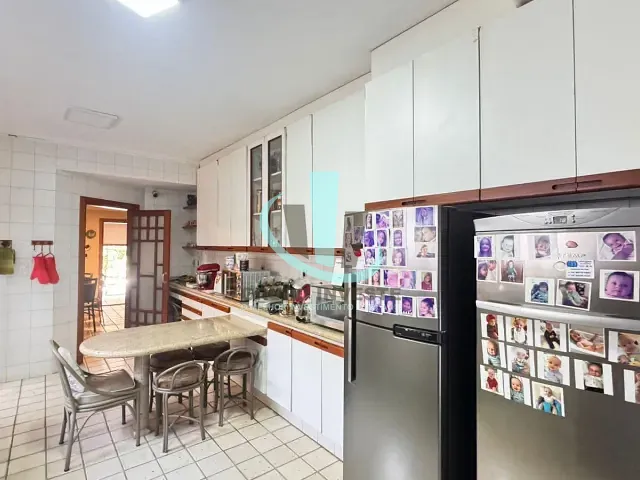 Sobrado com 805m² 5 quartos e 7 banheiros, à venda, no bairro Centro em Araraquara