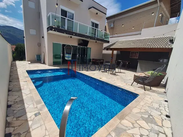 Sobrado com 296m² 3 quartos e 4 banheiros, à venda, no bairro Jardim Maristela em Atibaia