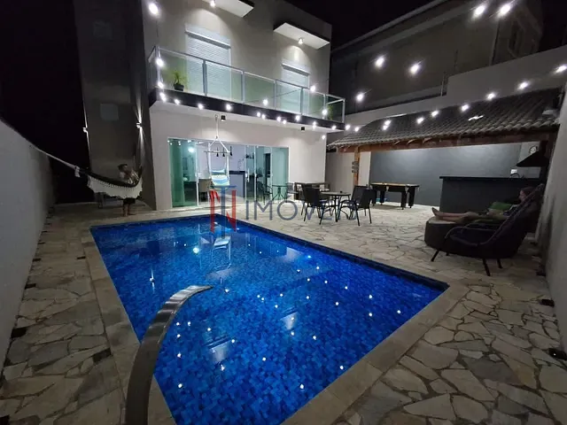 Sobrado com 296m² 3 quartos e 4 banheiros, à venda, no bairro Jardim Maristela em Atibaia