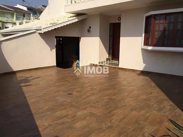 Sobrado com 221m² 3 quartos e 3 banheiros, à venda, no bairro Vila Galvão em Jundiaí