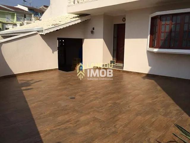 Sobrado com 221m² 3 quartos e 3 banheiros, à venda, no bairro Vila Galvão em Jundiaí