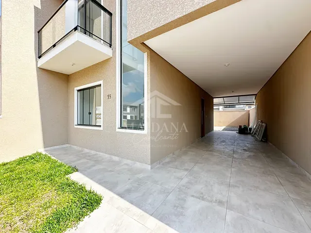 Sobrado com 136m² 3 quartos e 2 banheiros, à venda, no bairro Costeira em São José dos Pinhais