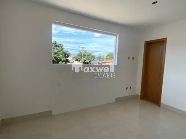 Sobrado com 200m² 3 quartos e 3 banheiros, à venda, no bairro Setor Serra Dourada - 2ª Etapa em Aparecida de Goiânia