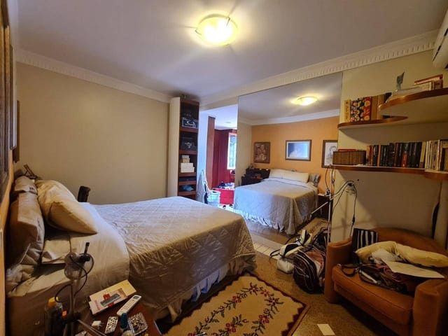 Sobrado com 1048m² 4 quartos e 5 banheiros, à venda, no bairro Cidade Vera Cruz - Jardins Viena em Aparecida de Goiânia