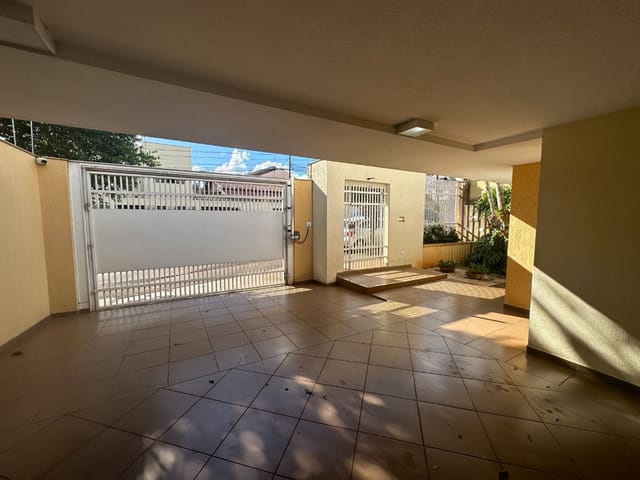 Sobrado com 400m² 3 quartos e 2 banheiros, à venda, no bairro Jardim São José em Cambé