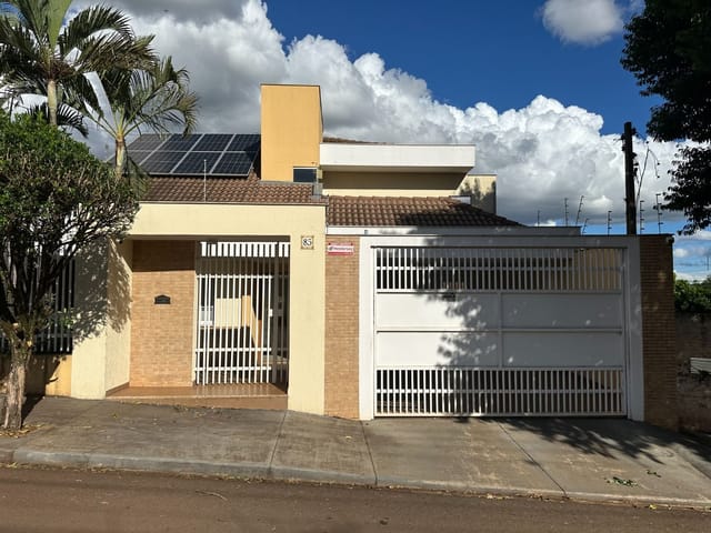 Sobrado com 400m² 3 quartos e 2 banheiros, à venda, no bairro Jardim São José em Cambé