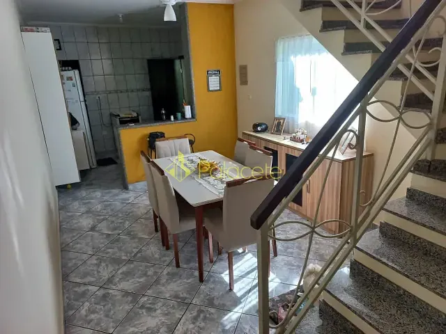 Sobrado 3 quartos e 4 banheiros, à venda, no bairro Nossa Senhora do Perpétuo Socorro em Pindamonhangaba