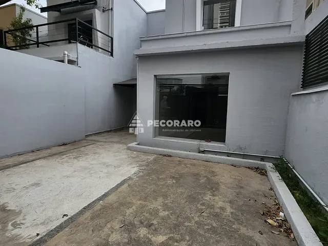 Sobrado com 173m², para alugar, no bairro Vila Nova Conceição em São Paulo
