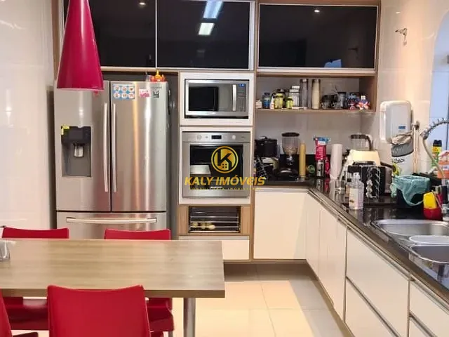 Sobrado 3 quartos e 3 banheiros, à venda, no bairro Água Rasa em São Paulo
