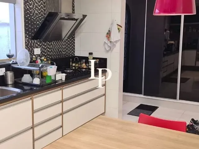 Sobrado 3 quartos e 3 banheiros, à venda, no bairro Água Rasa em São Paulo