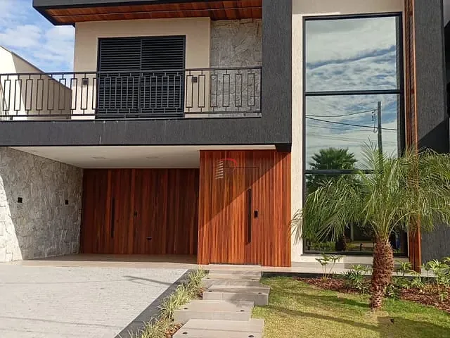 Sobrado com 250m² 3 quartos e 5 banheiros, à venda, no bairro Jardim Montecatini em Londrina