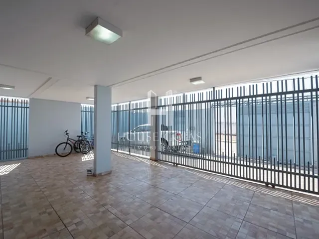 Sobrado com 403m² 5 quartos e 3 banheiros, à venda, no bairro Vera Cruz em Aparecida de Goiânia