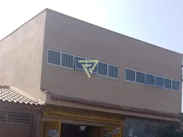 Sobrado 4 quartos e 3 banheiros, à venda, no bairro jardim santa fé em Jardinópolis