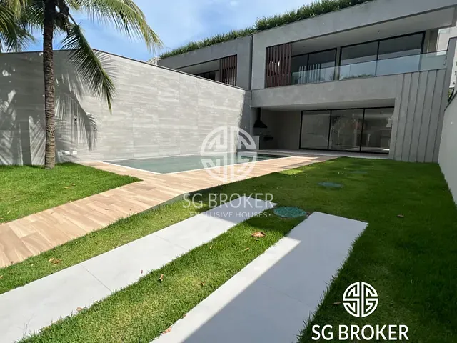 Sobrado com 450m² 5 quartos e 6 banheiros, à venda, no bairro Barra da Tijuca em Rio de Janeiro