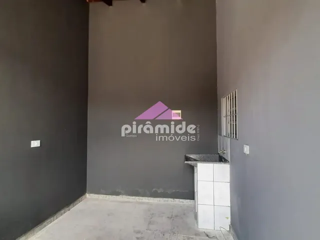 Sobrado com 250m² 4 quartos e 4 banheiros, à venda, no bairro Martim de Sá em Caraguatatuba