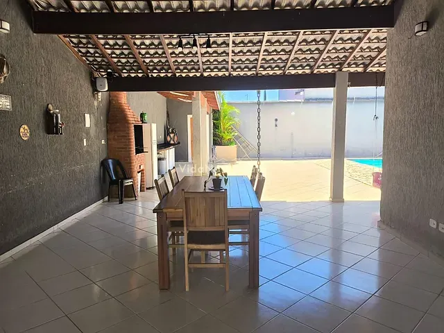 Sobrado com 350m² 3 quartos e 5 banheiros, à venda, no bairro Nova Cerejeira em Atibaia