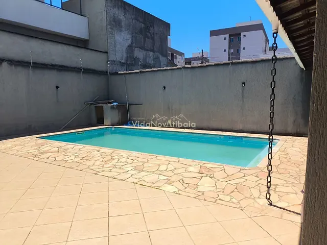 Sobrado com 350m² 3 quartos e 5 banheiros, à venda, no bairro Nova Cerejeira em Atibaia