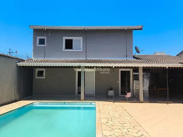 Sobrado com 350m² 3 quartos e 5 banheiros, à venda, no bairro Nova Cerejeira em Atibaia