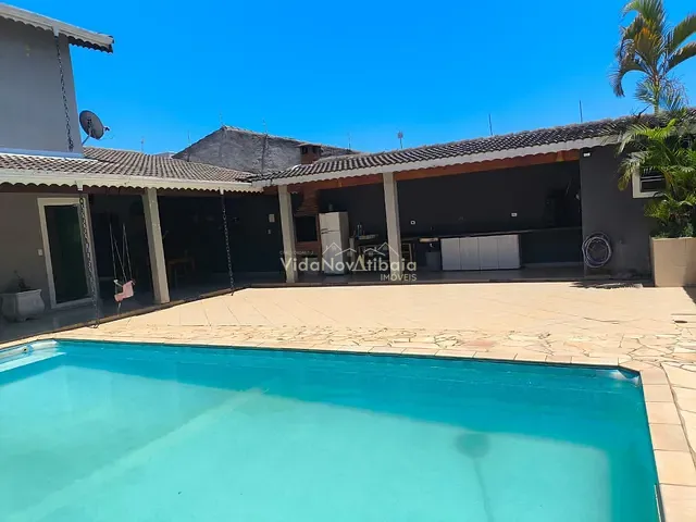 Sobrado com 350m² 3 quartos e 5 banheiros, à venda, no bairro Nova Cerejeira em Atibaia