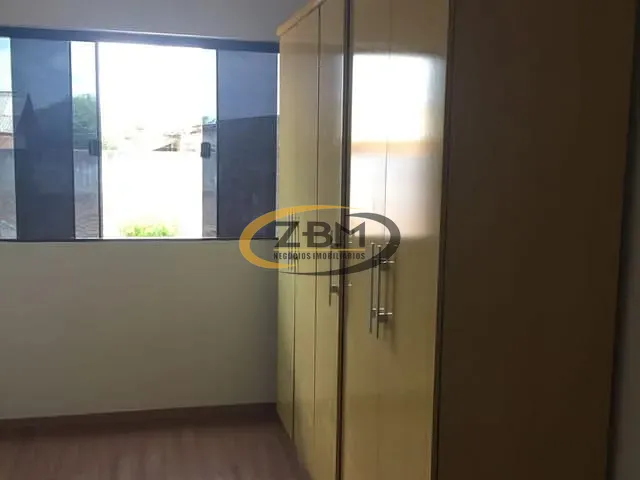 Casa 3 quartos e 3 banheiros, para alugar, no bairro Califórnia em Londrina