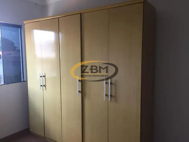 Casa 3 quartos e 3 banheiros, para alugar, no bairro Califórnia em Londrina