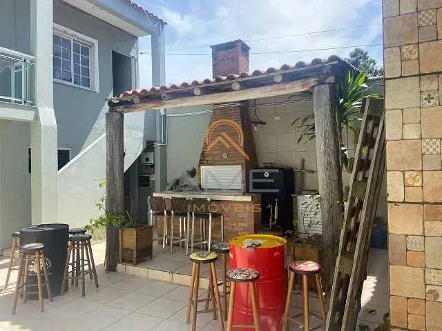 Sobrado com 410m² 7 quartos e 4 banheiros, à venda, no bairro Laranjal em Pelotas