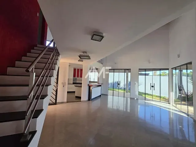 Sobrado com 580m² 4 quartos e 6 banheiros, à venda, no bairro Setor Habitacional Vicente Pires - Trecho 1 em Brasília