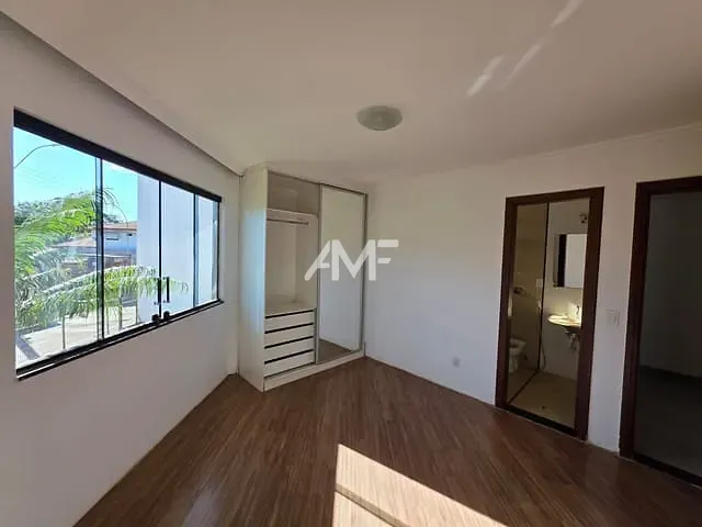 Sobrado com 580m² 4 quartos e 6 banheiros, à venda, no bairro Setor Habitacional Vicente Pires - Trecho 1 em Brasília