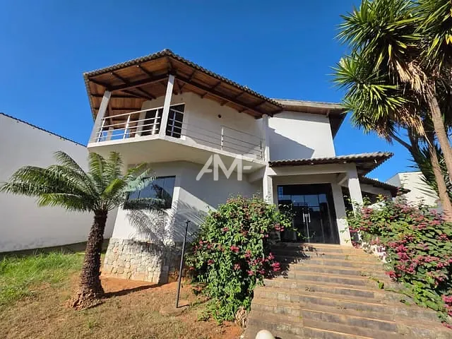 Sobrado com 580m² 4 quartos e 6 banheiros, à venda, no bairro Setor Habitacional Vicente Pires - Trecho 1 em Brasília