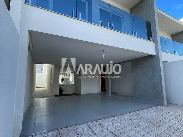 Sobrado com 163m² 3 quartos e 3 banheiros, à venda, no bairro São João em Itajaí