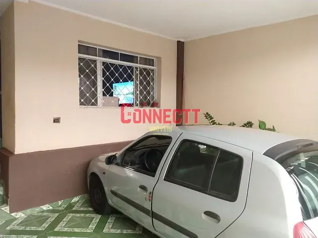 Sobrado com 102m² 4 quartos e 3 banheiros, à venda, no bairro Vila Tiberio em Ribeirão Preto