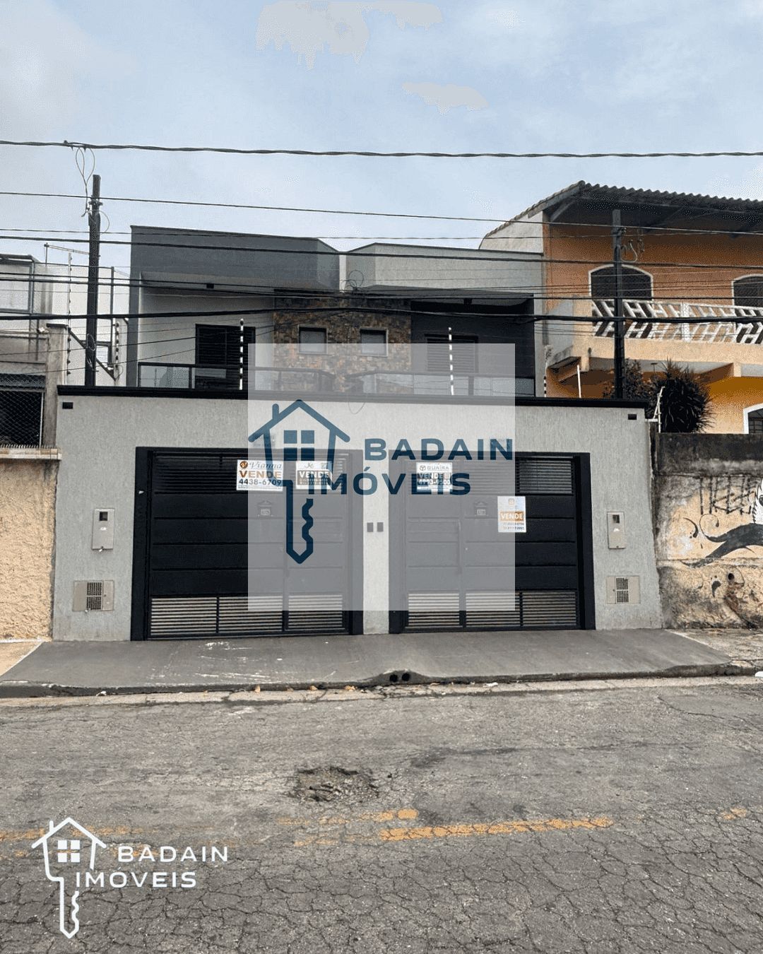 Sobrado à venda com 3 quartos, 161m² - Foto 1