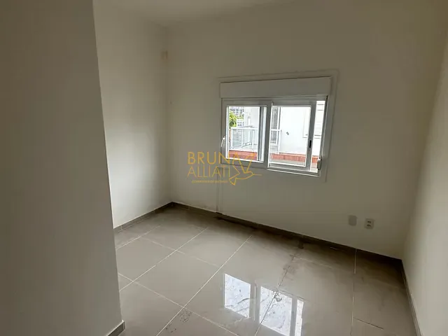 Sobrado 2 quartos e 2 banheiros, para alugar, no bairro Centro em Parobé