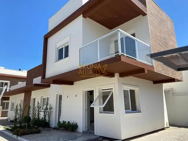 Sobrado 2 quartos e 2 banheiros, para alugar, no bairro Centro em Parobé