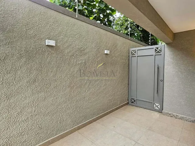 Sobrado com 285m² 3 quartos e 5 banheiros, à venda, no bairro Jardim Brasil em Atibaia