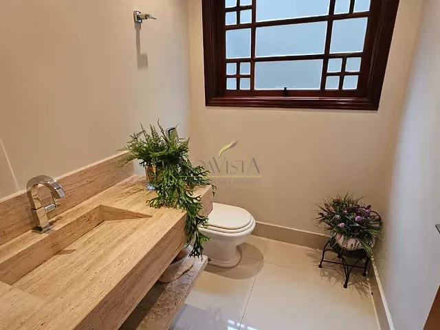 Sobrado com 285m² 3 quartos e 5 banheiros, à venda, no bairro Jardim Brasil em Atibaia