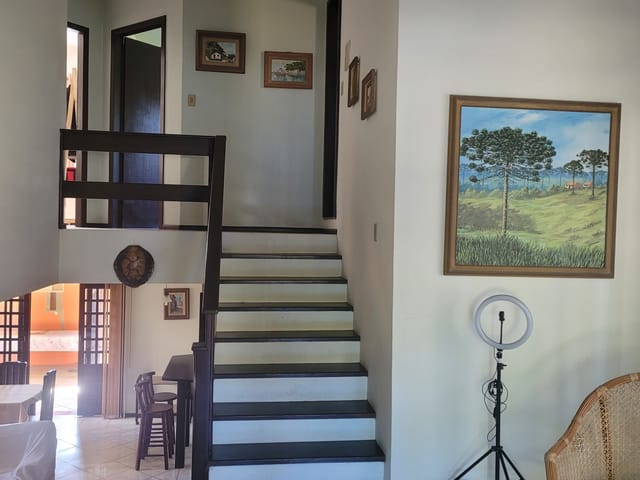 Sobrado com 360m² 4 quartos e 3 banheiros, à venda, no bairro Praia Grande em Penha