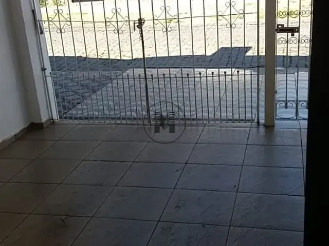 Sobrado com 90m² 3 quartos e 1 banheiro, à venda, no bairro Pedregulho em Guaratinguetá