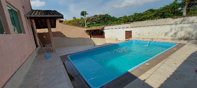 Sobrado com 435m² 5 quartos e 4 banheiros, à venda, no bairro Jardim Santa Luzia em Pindamonhangaba