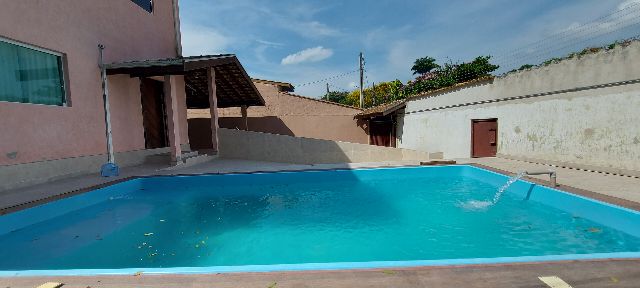Sobrado com 435m² 5 quartos e 4 banheiros, à venda, no bairro Jardim Santa Luzia em Pindamonhangaba