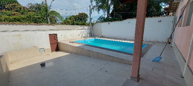 Sobrado com 435m² 5 quartos e 4 banheiros, à venda, no bairro Jardim Santa Luzia em Pindamonhangaba