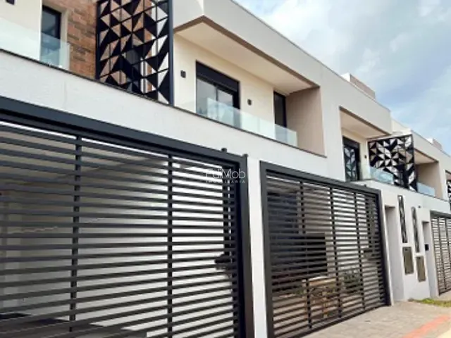 Sobrado 3 quartos e 3 banheiros, à venda, no bairro Centro em Cascavel