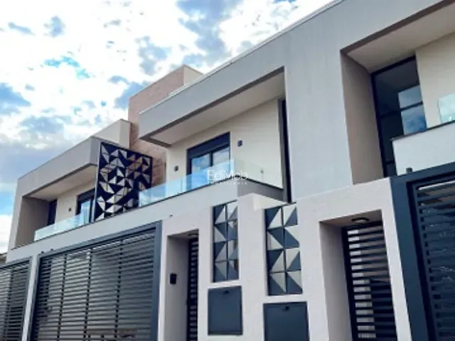Sobrado 3 quartos e 3 banheiros, à venda, no bairro Centro em Cascavel