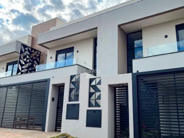Sobrado 3 quartos e 3 banheiros, à venda, no bairro Centro em Cascavel