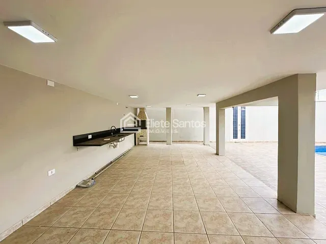 Sobrado com 312m² 4 quartos e 5 banheiros, à venda, no bairro Bela Vista em Americana