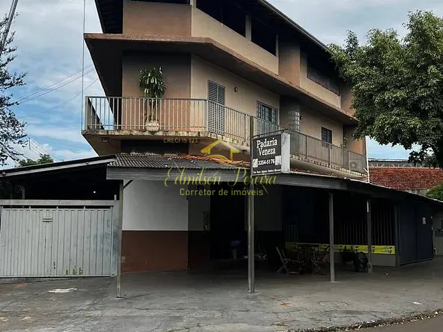 Sobrado com 380m² 2 quartos e 3 banheiros, à venda, no bairro Parque Residencial Joaquim Toledo Piza em Londrina